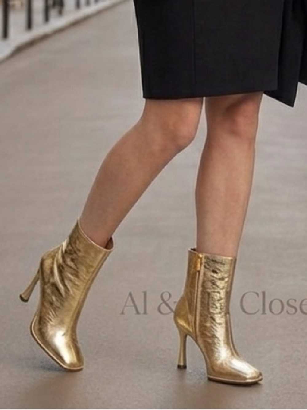 MICHAEL Michael Kors Kelsea Bootie Pale Gold Leather Heeled Ankle Boots 9 NWB